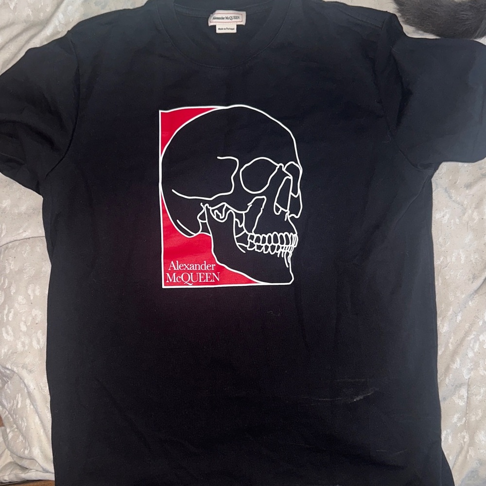 Alexander McQueen Black Tee with Red Skull Design